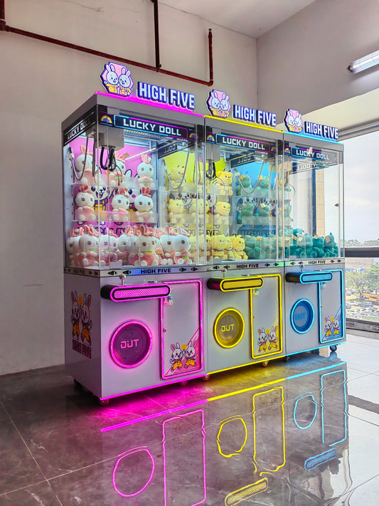 Claw Machine – Lucky Doll Series