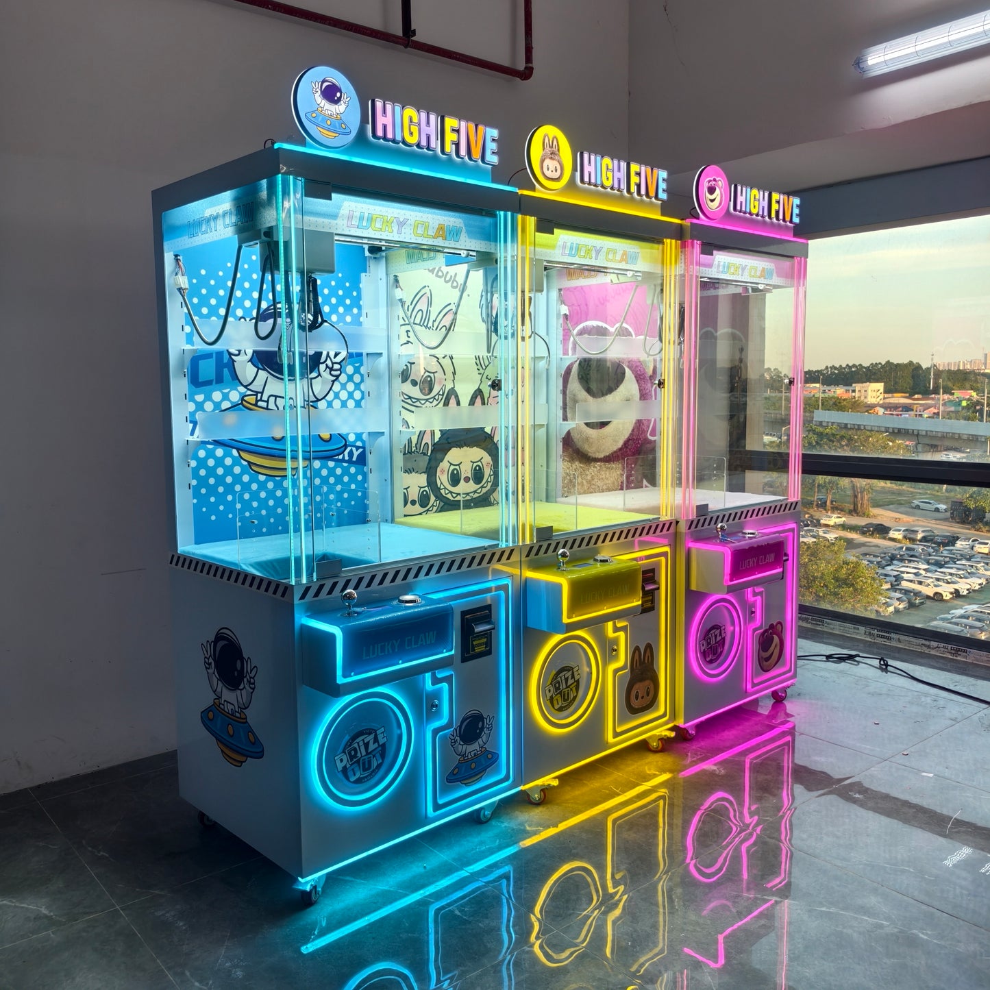 Color LED Claw Machine – For Kids Zone / Mall / Event Use