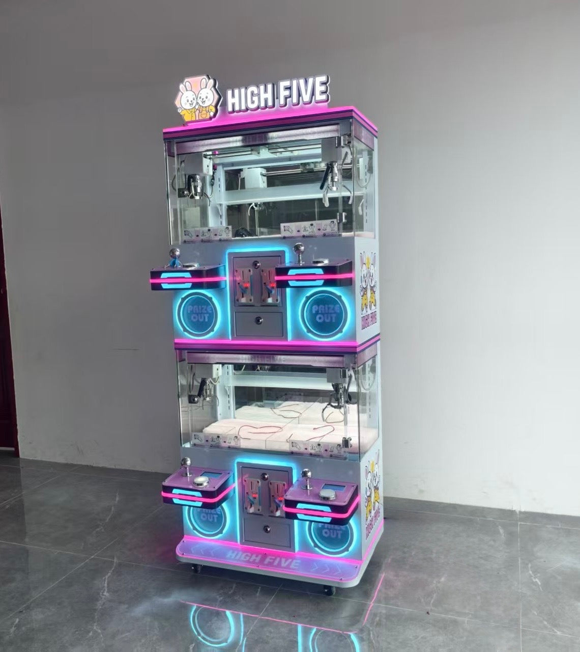 4-Player Claw Machine – Multi-Station Mini Box Arcade Game with LED Lights
