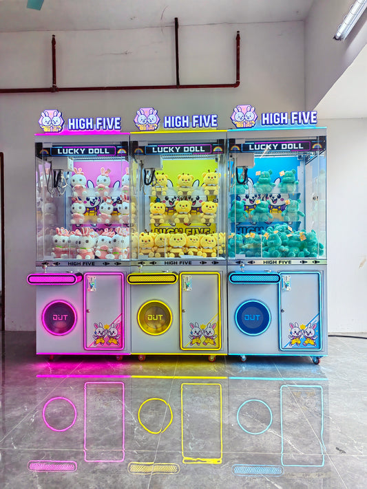 Claw Machine – Lucky Doll Series